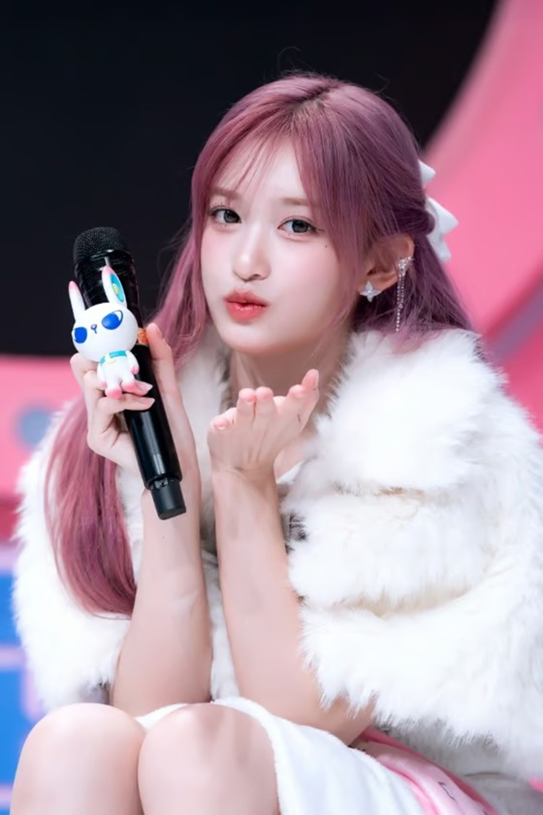 IVEのイソ、SBS「人気歌謡」MCを1年7か月で卒業へ | KOREA WAVE